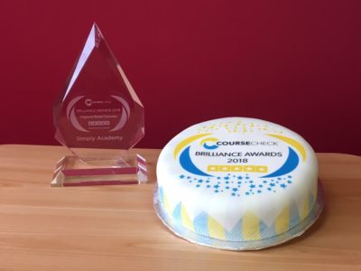 Plaque and cake for the Coursecheck Award